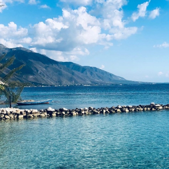 Meet your Posher, Kaitlin - Picture 1 of 1